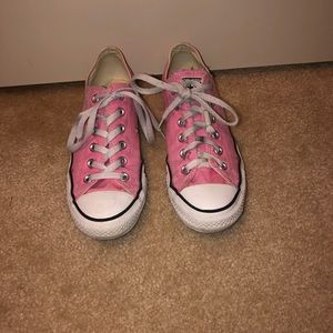 Pink Converse size 8
